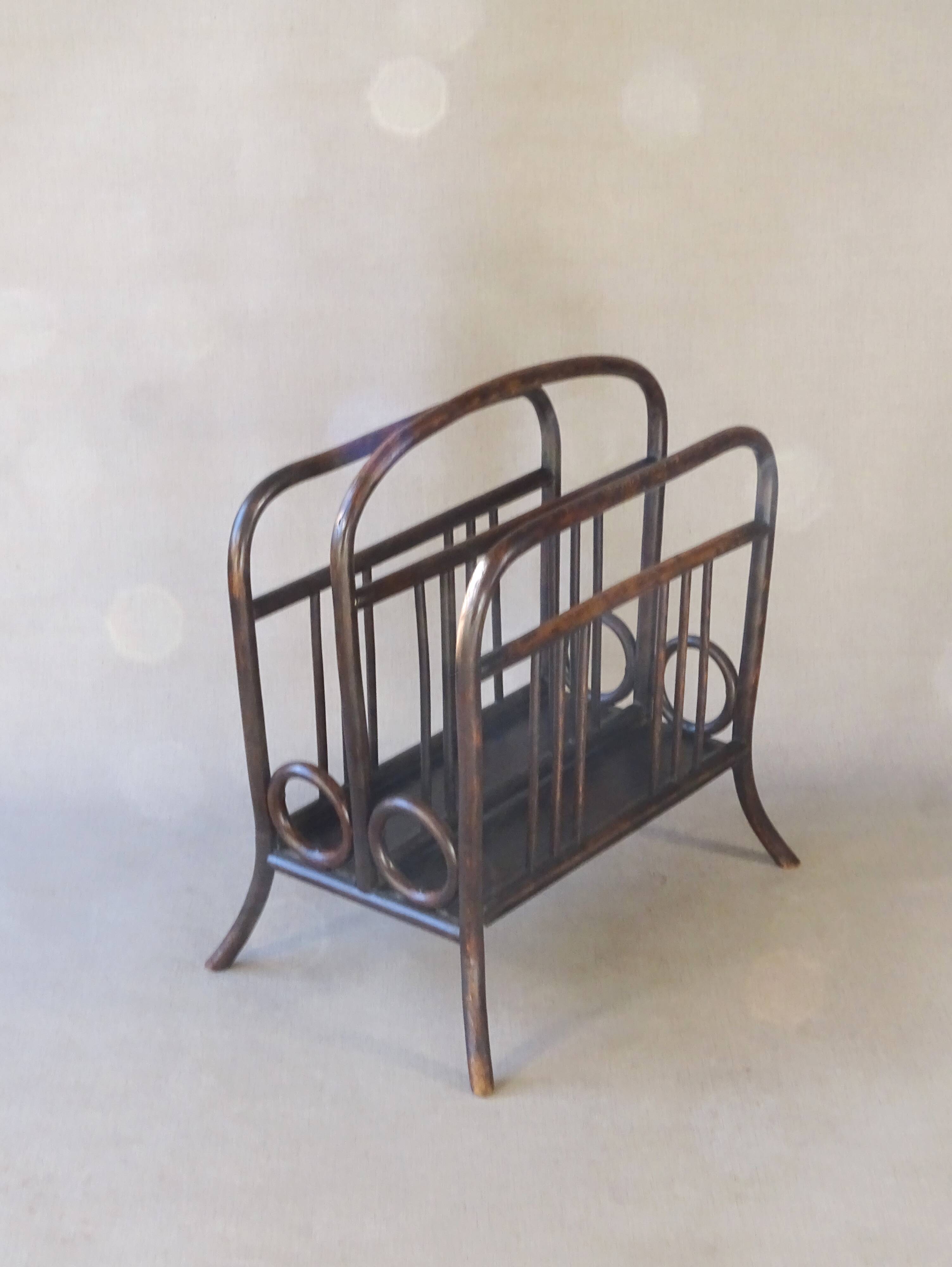 Magazine rack THONET No. 33 from 1904 - Viennese Secession -