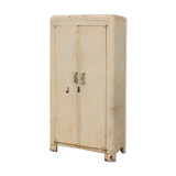 Strong wardrobe in cream-last metal