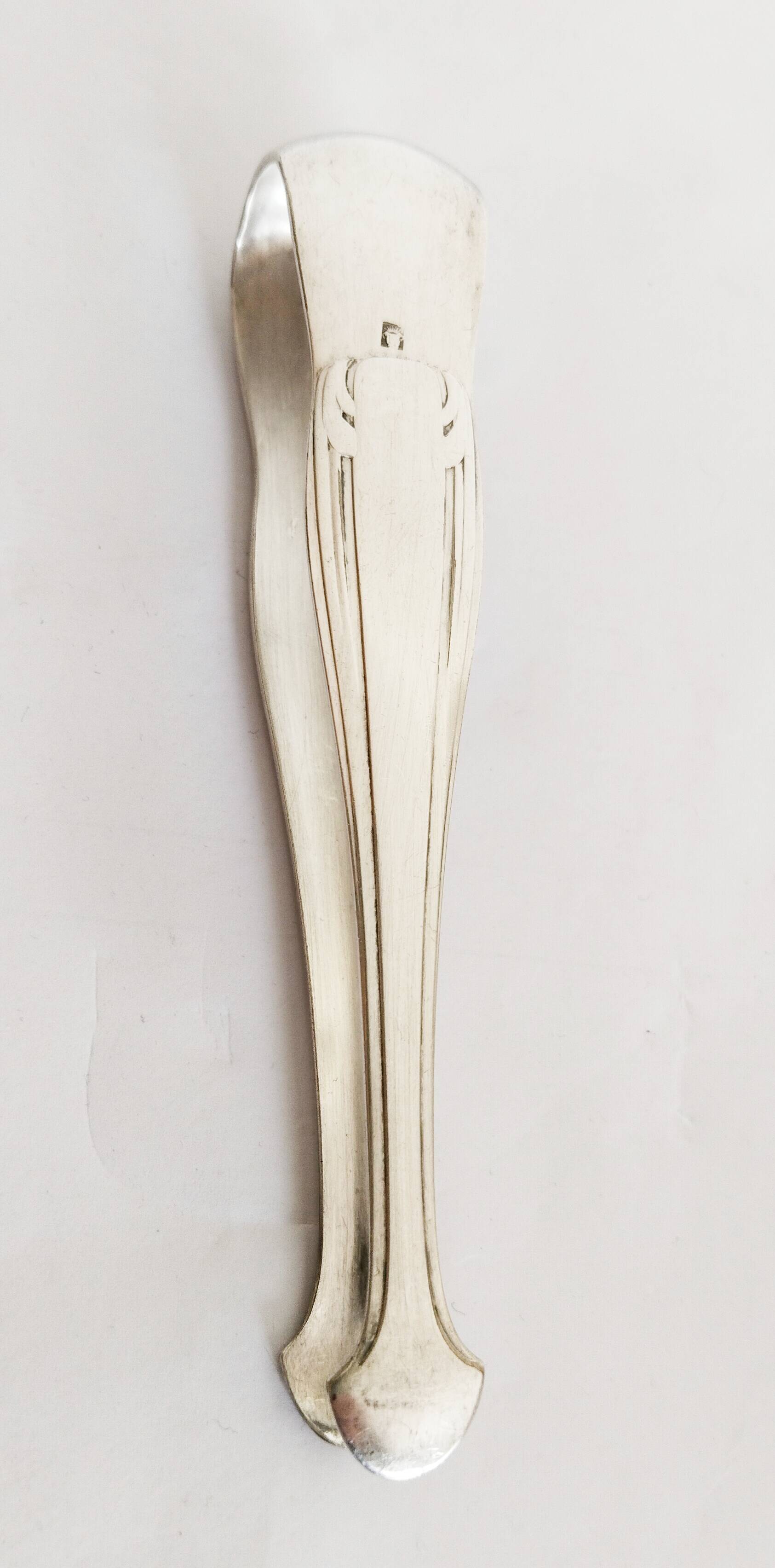 Silver-plated metal sugar or ice cube tongs (ref 5)