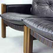 Canapé deux places en noyer et cuir par Boris Hála pour Ton, 1986