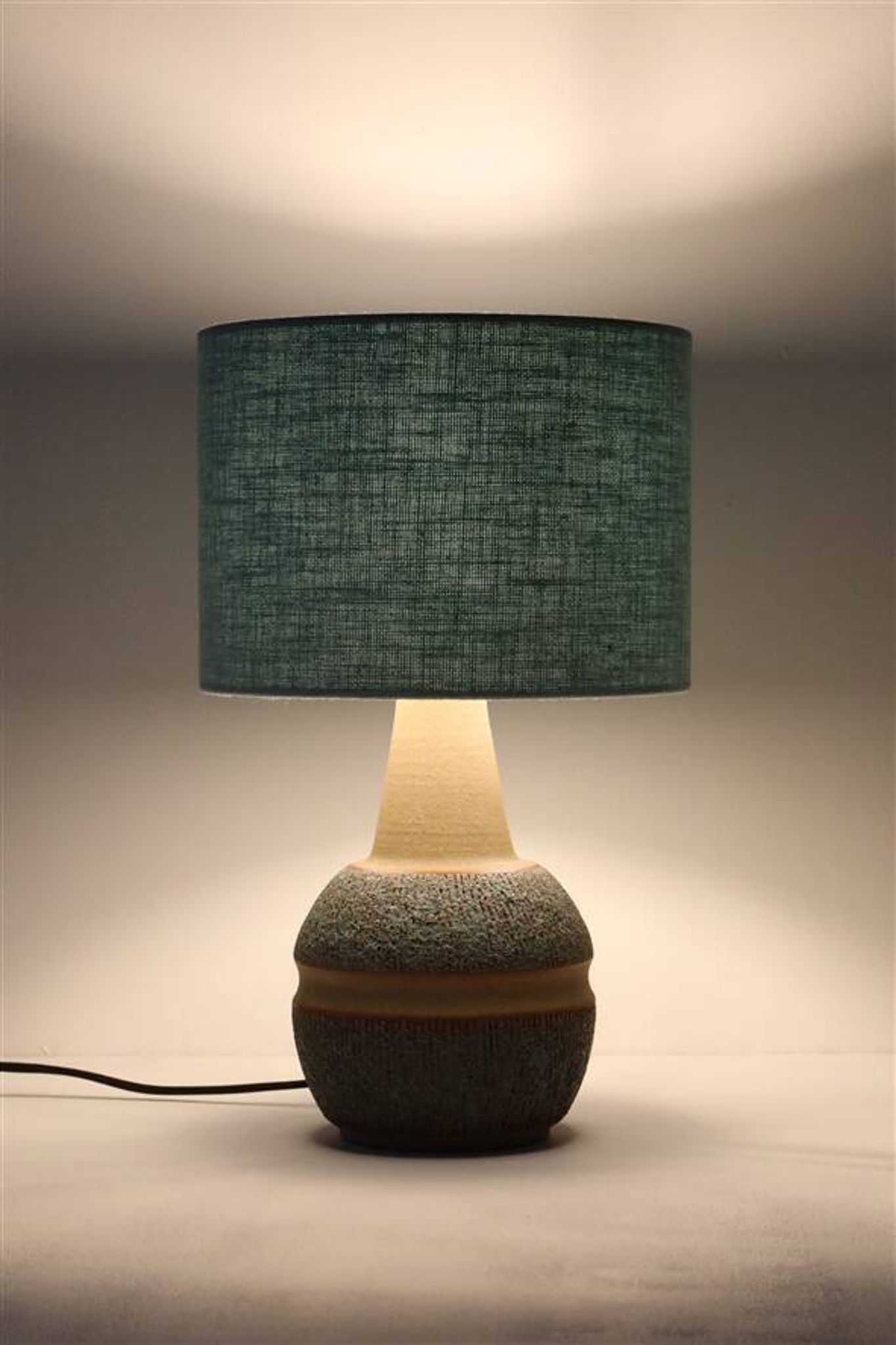 Søholm / Einar Johansen “3072” ceramic table lamp / handcrafted / mid-century Danish modern design / 1960s / 1970s