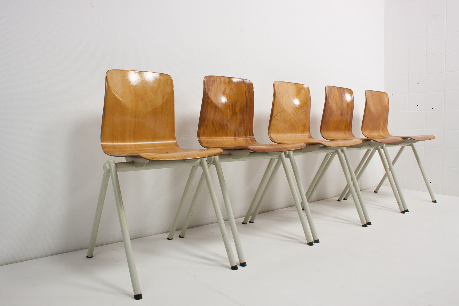 Galvanitas industrial Pagholz chairs, set of 5