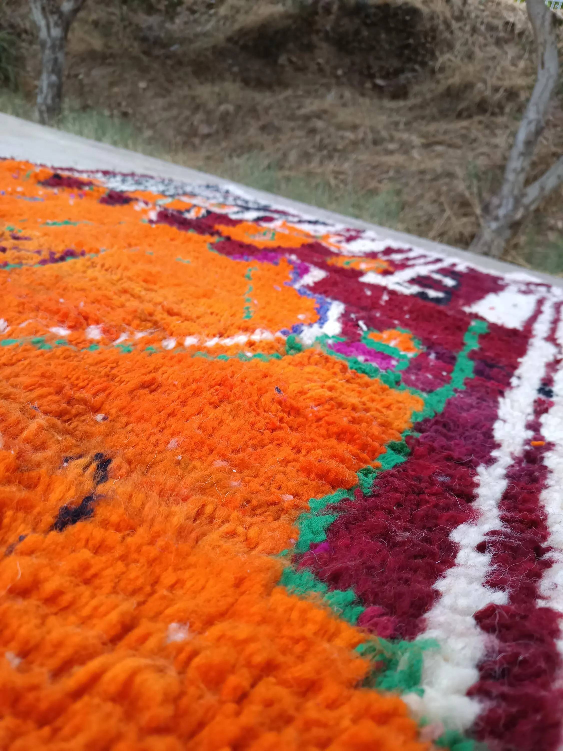 Handmade Moroccan rug, natural wool, 3x2 m.