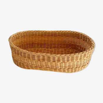 Vintage oval basket in natural wicker