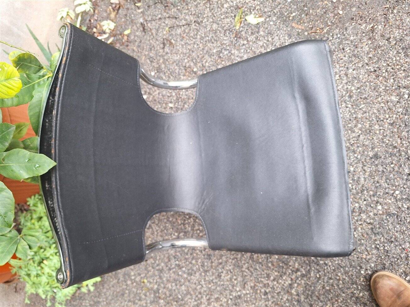 Model 920 Chairs in Chrome and Black Leather by Carlo Bartoli for T70, 1970s, Set of 6