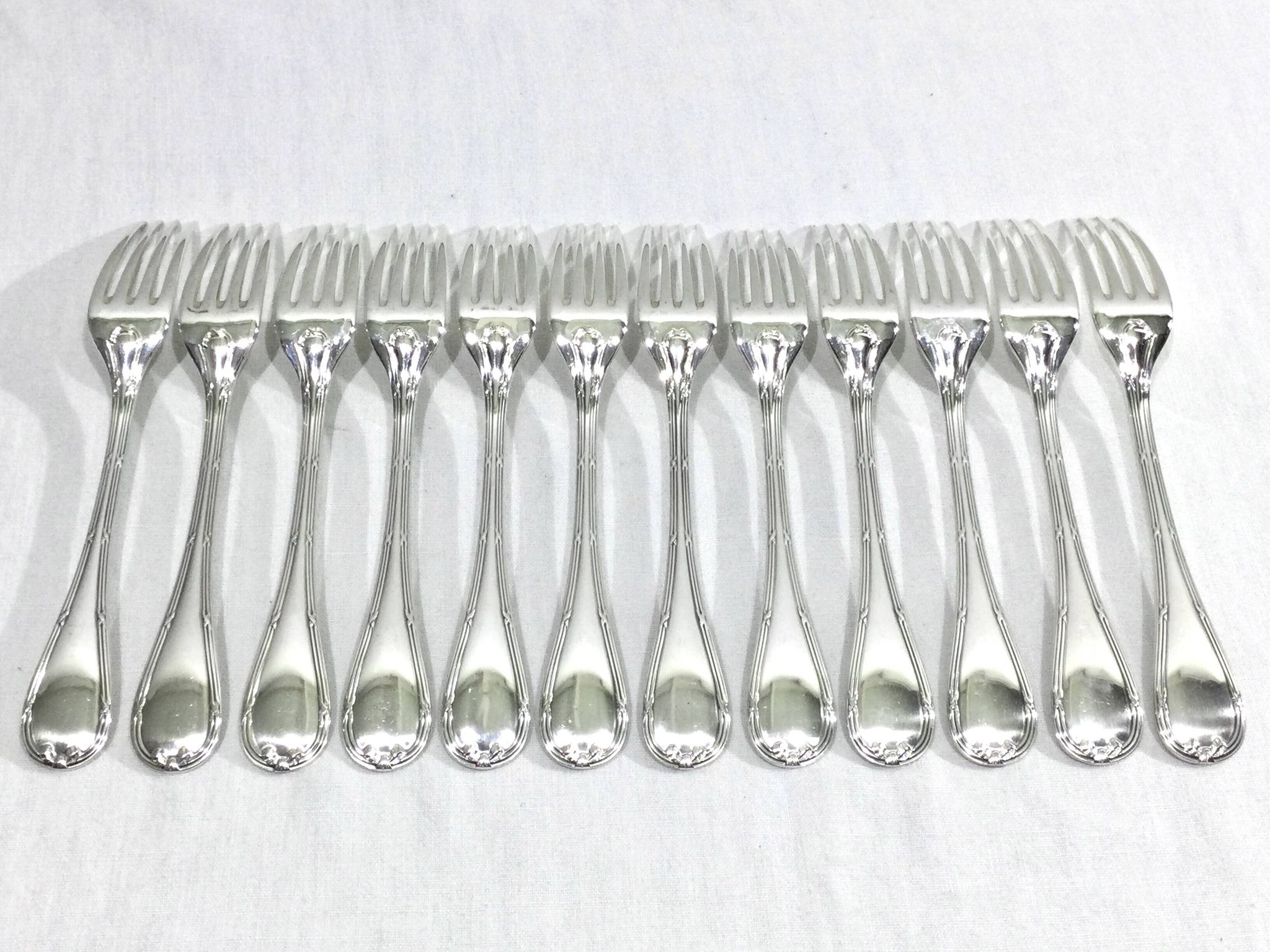 Christofle - Ménagère 61 pièces Rubans Croisés Métal Argenté