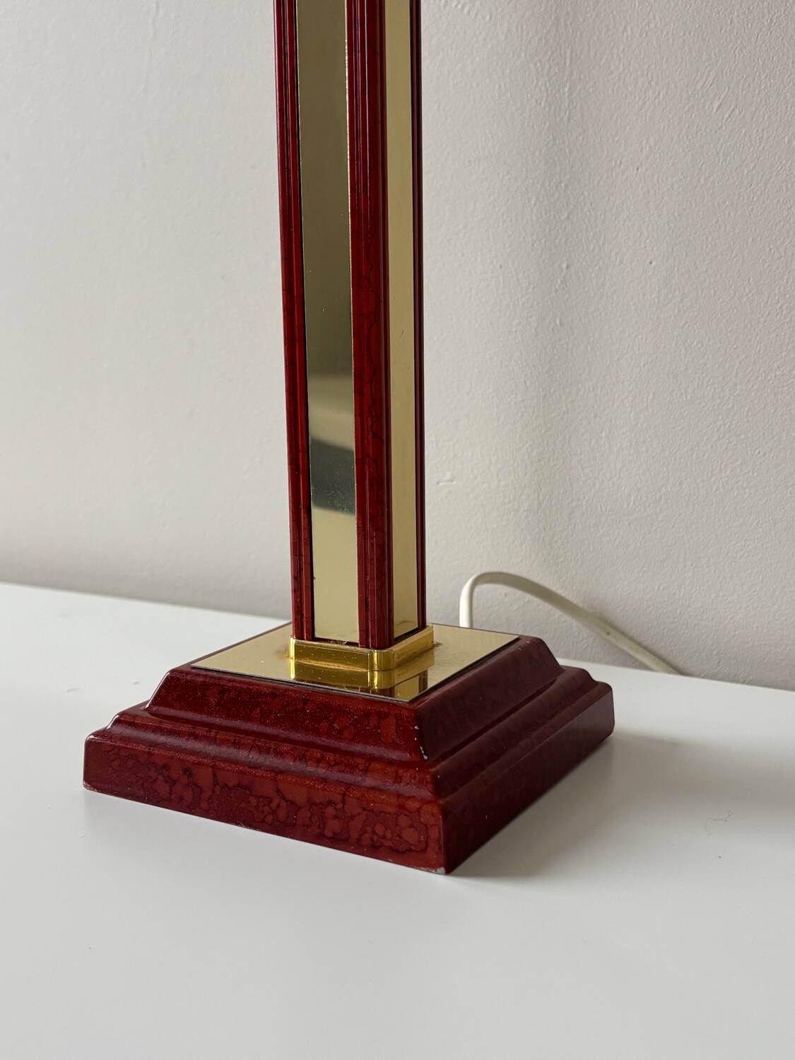 R DeSchuytener column lamp