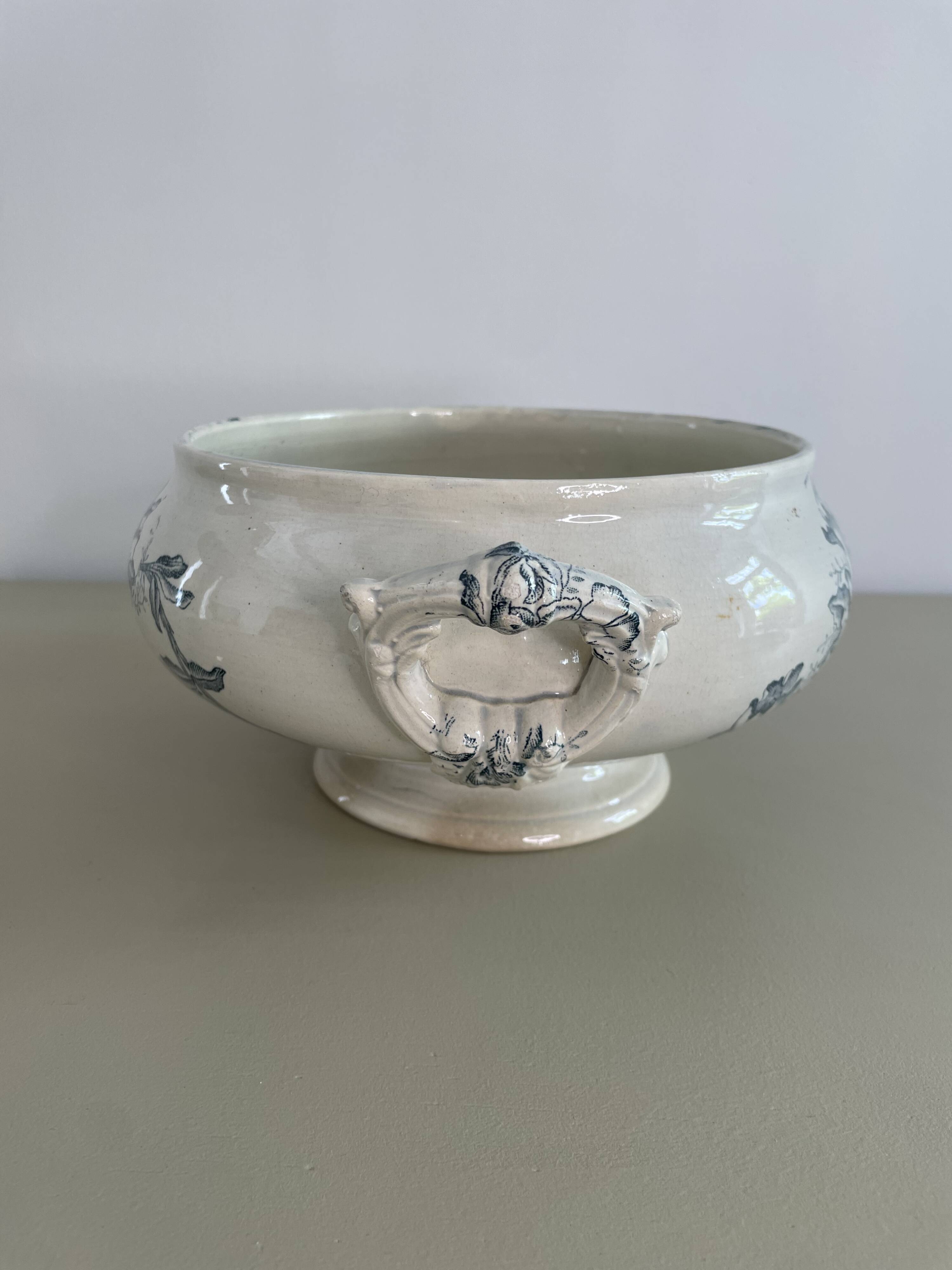 Soupière en terre de fer modèle Floréal