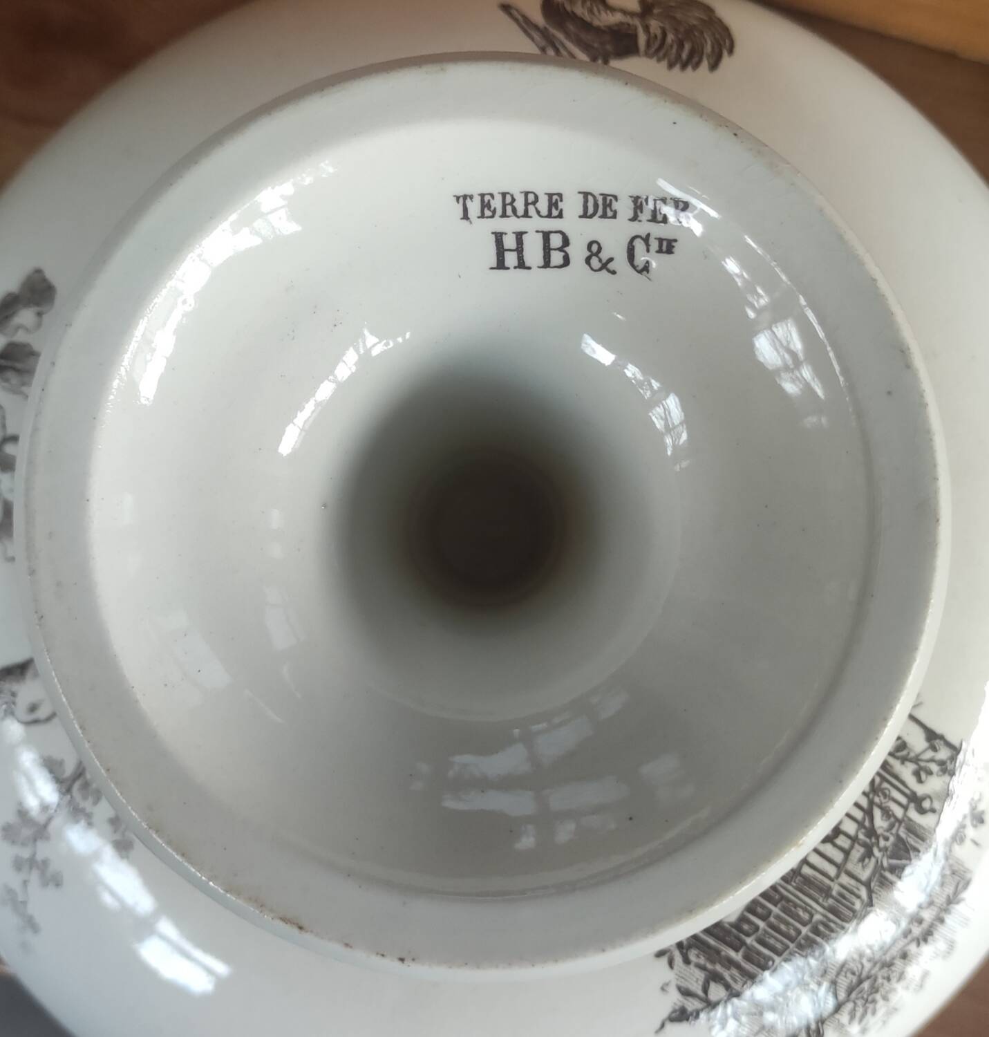 Old fruit bowl terre de fer hb & cie/sepia