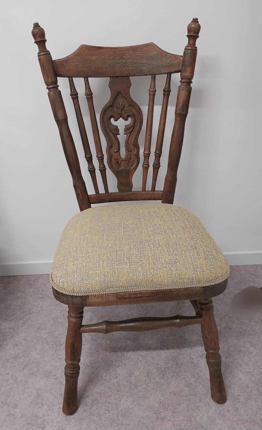 Antique Windsor Chair