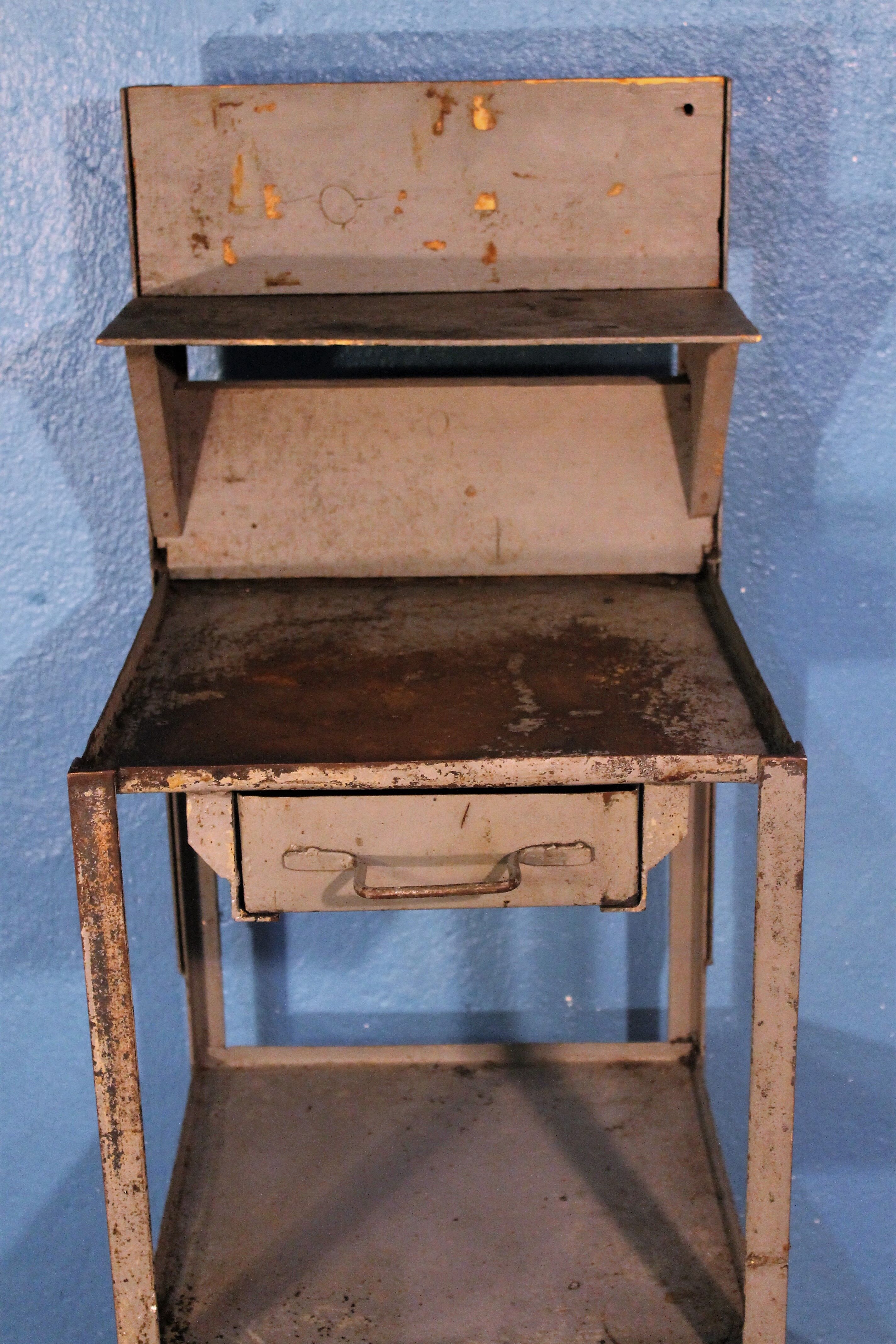 Workbench garage 1950s