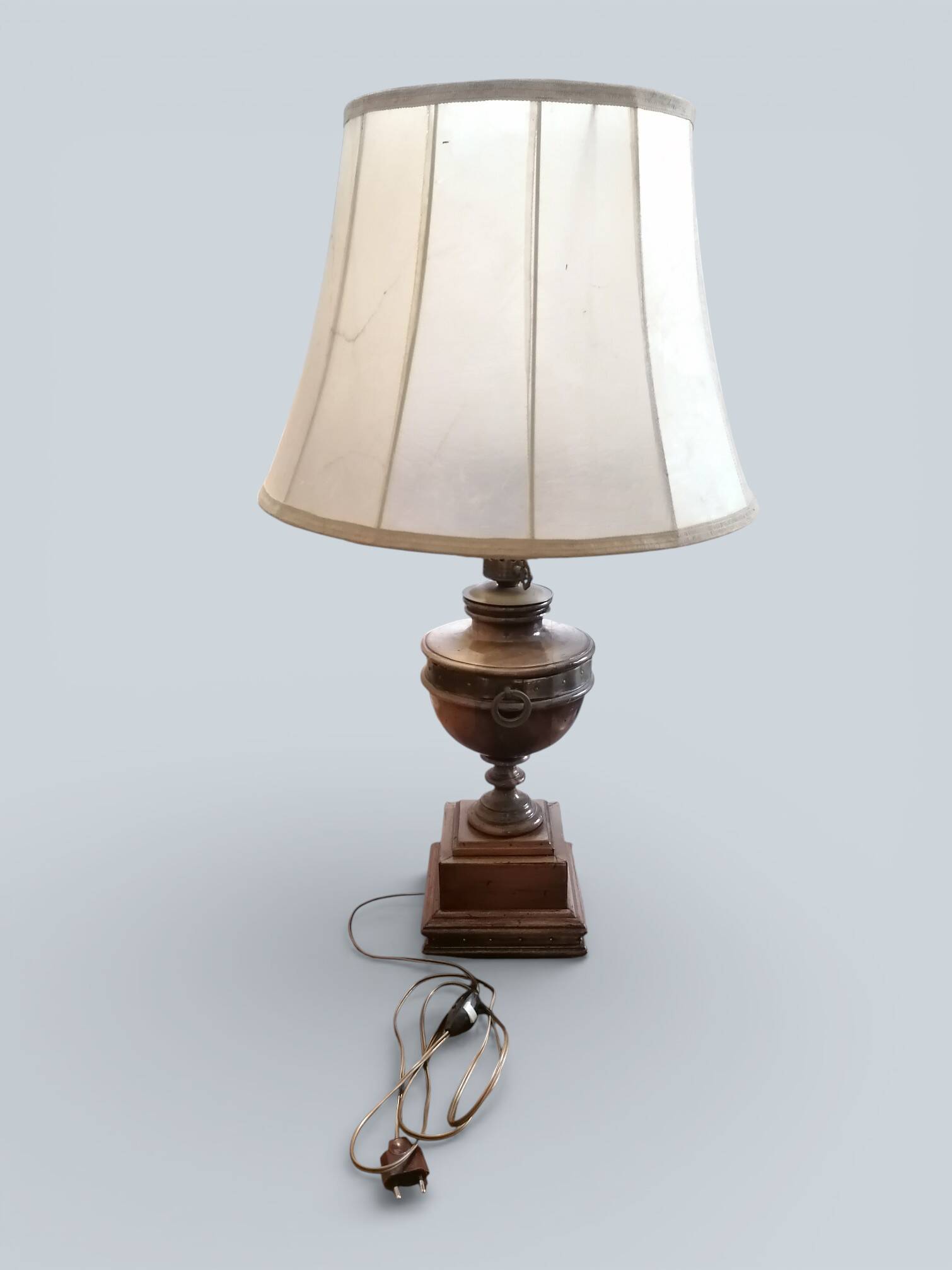 Lampe amphore en bois massif - Style 1er empire.