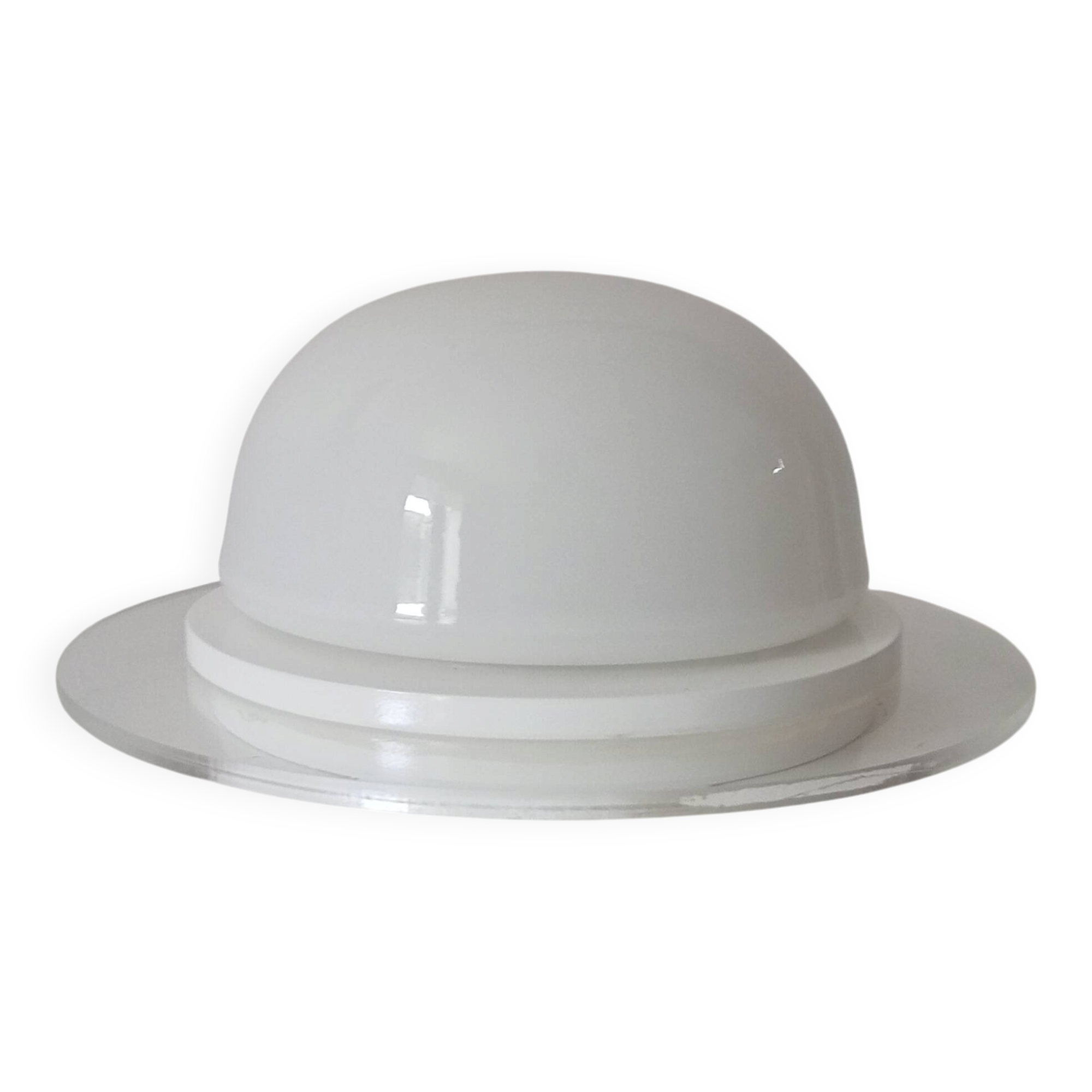 Vintage wall lamp in opaline and lucite