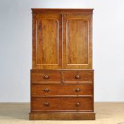 Cabinet en acajou victorien, vers 1860