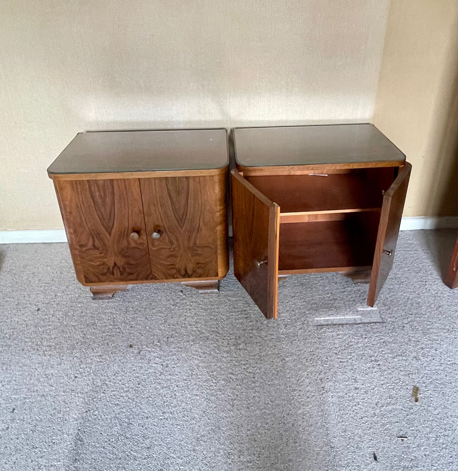 2 Bedside tables / bedside tables art deco style
