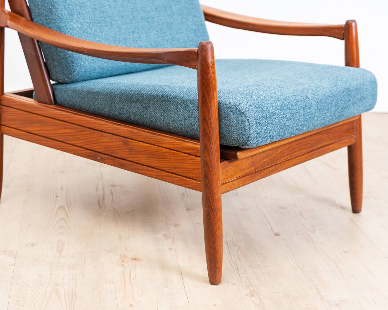 Fauteuil Teak années 60 Bleu