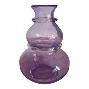 Vase en verre soufflé violet