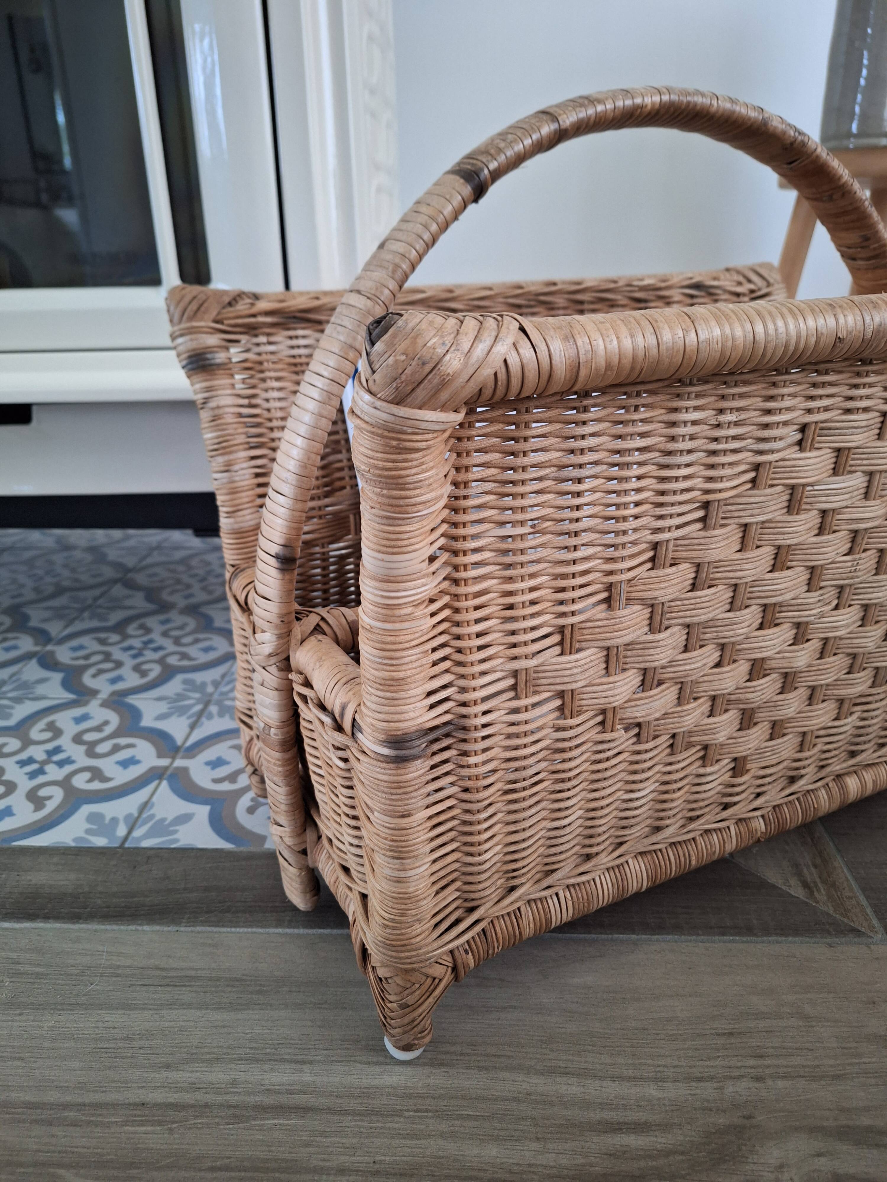 Rattan magazine holder