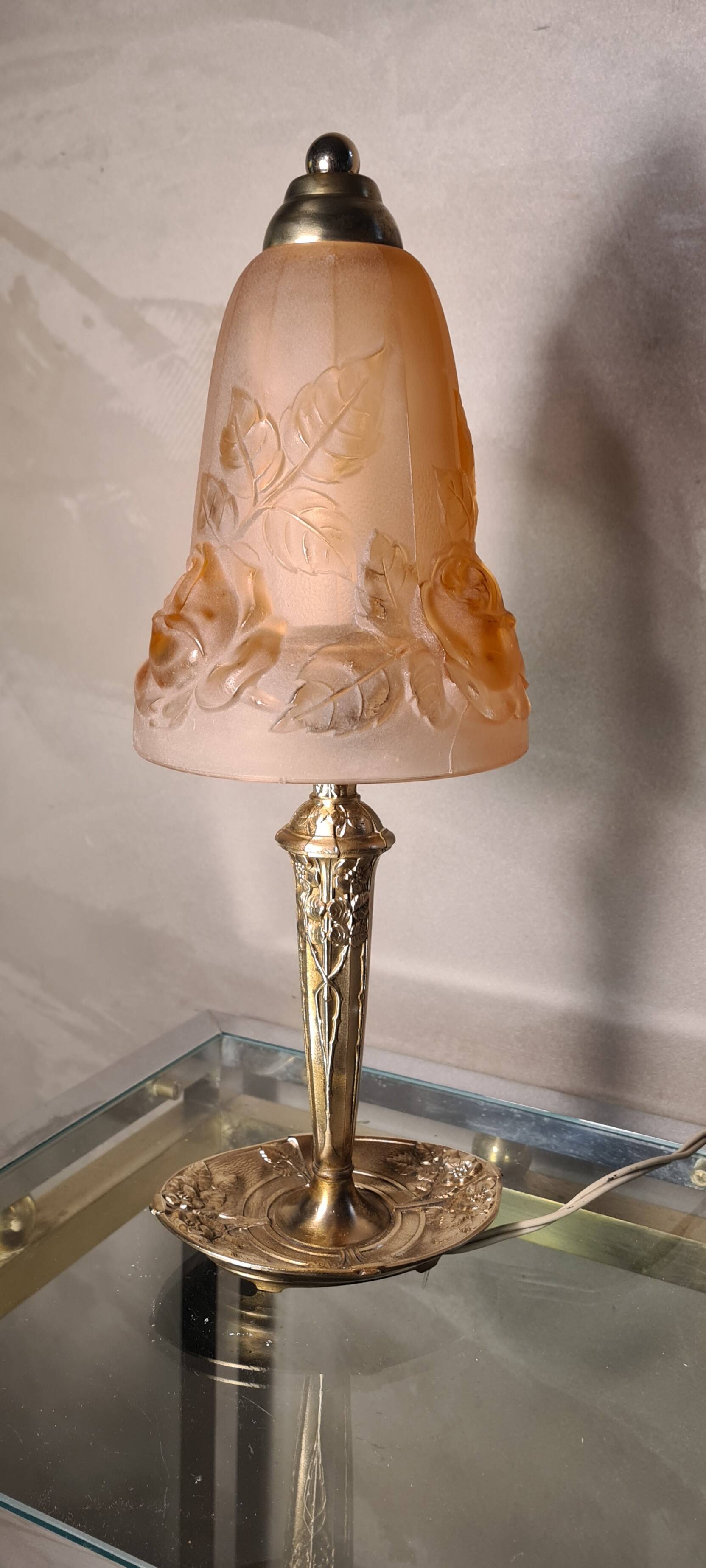 French Art Deco Table Lamp by Cherrier & Besnus very beautiful pressed molded pink glass - 1920s 33x12