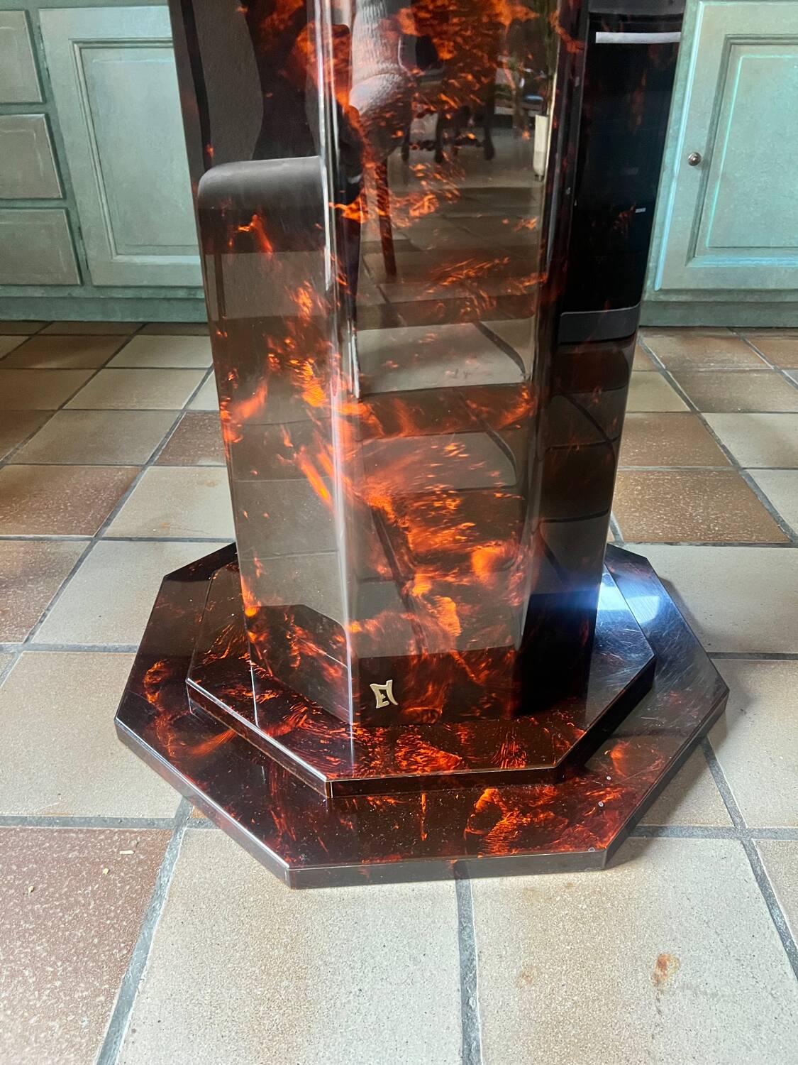 Table signed by Eric Maville and its 4 chairs.