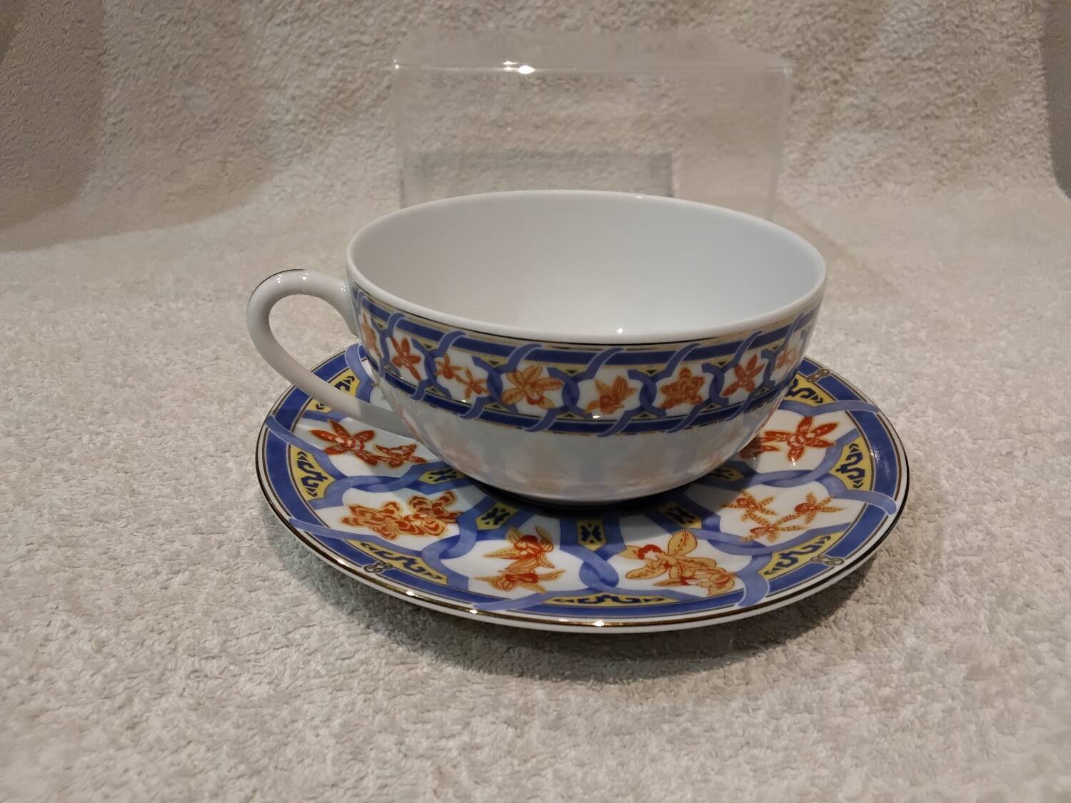 Tasse et sous tasse à dejeuner 35cl porcelaine Christofle ginkgo bleu