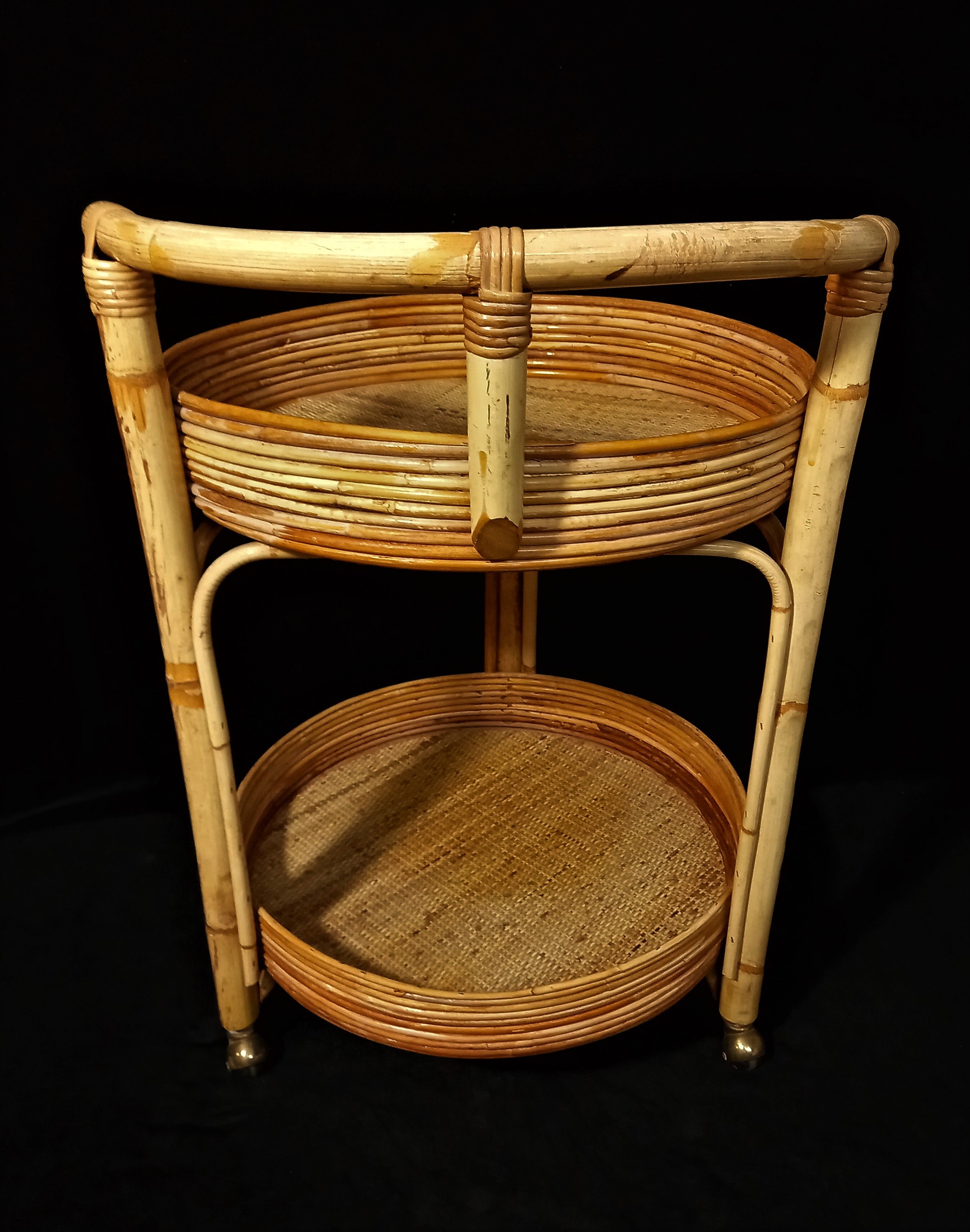 Round trolley with bamboo and rattan wheels