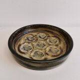 Dish in stoneware with  model 21936, by Jørgen Mogensen and manufactured by Royal Copenhagen