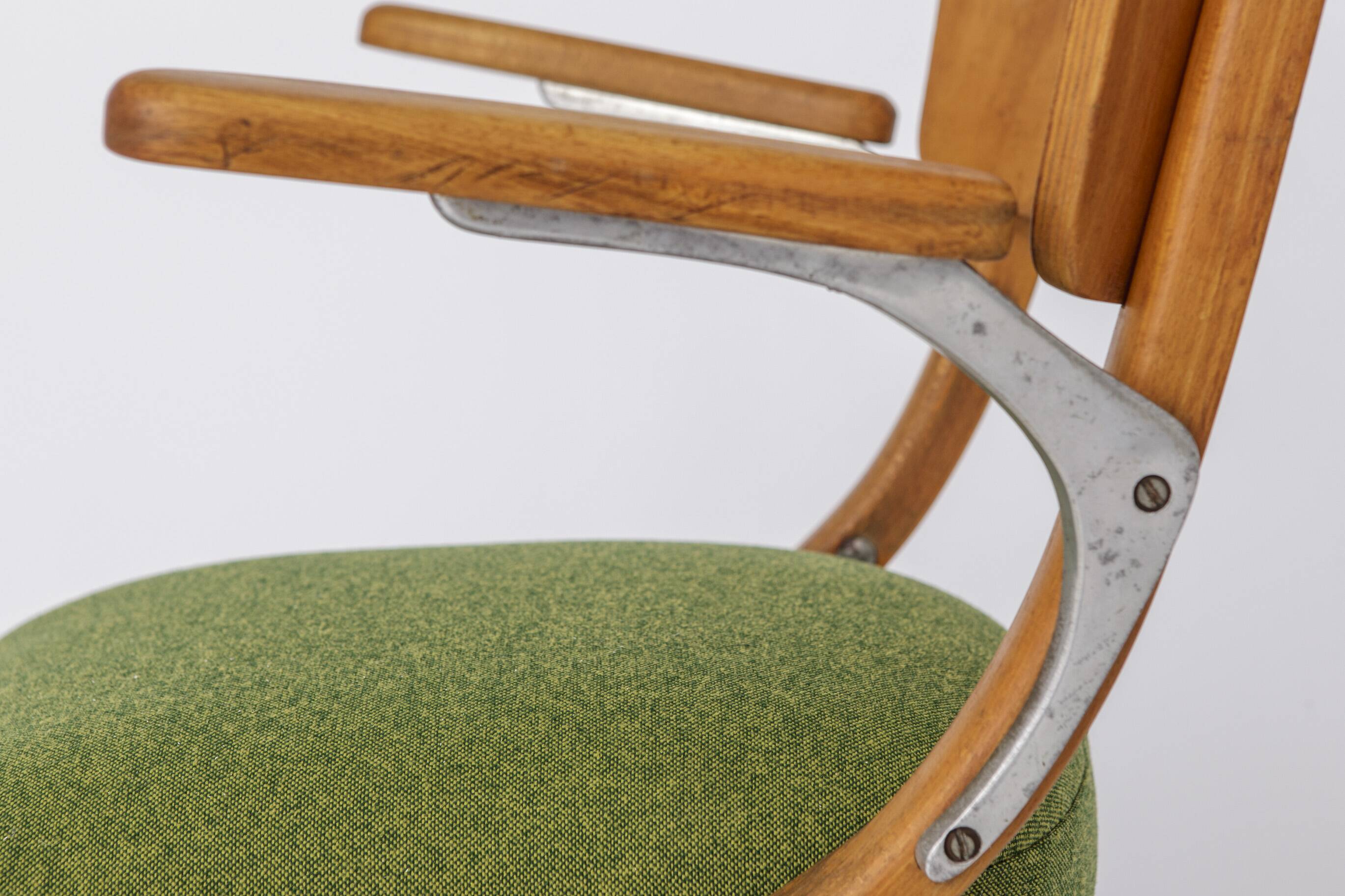 Fauteuil vintage années 1950 Allemagne, chaise en bois de hêtre, restaurée et rembourrée.