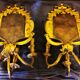 Paire de miroirs en bronze ciselé et doré formant appliques