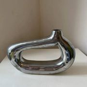 Vase soliflore modernist aluminium asymétrique Vintage 1970
