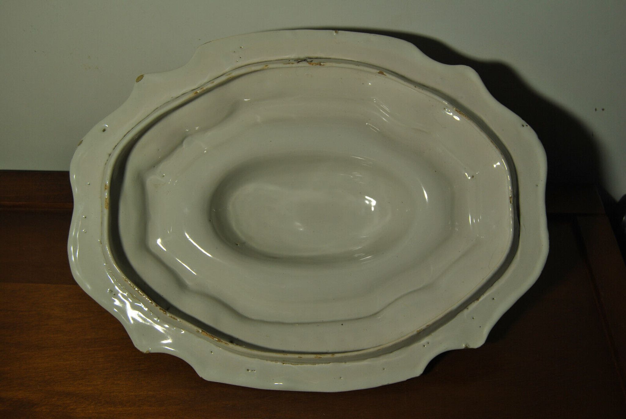 Vegetable soup tureen lid Moustiers 18th century South France