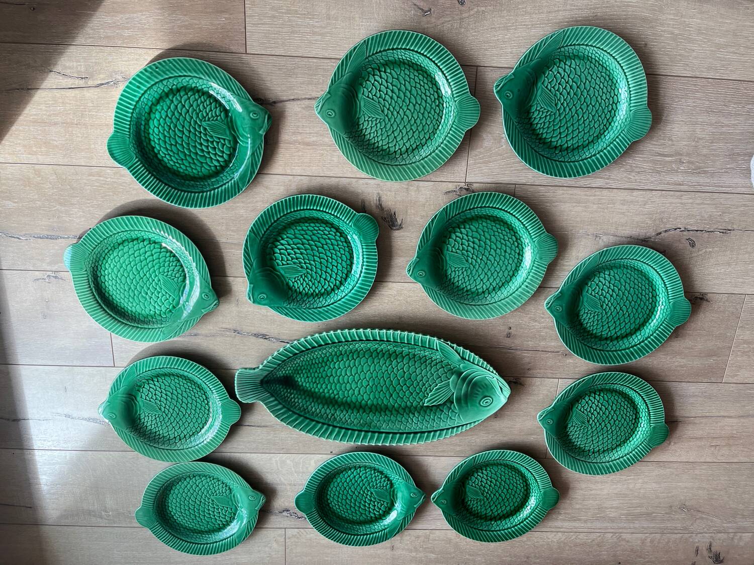 Green fish service Sarreguemines 1950s in new condition.