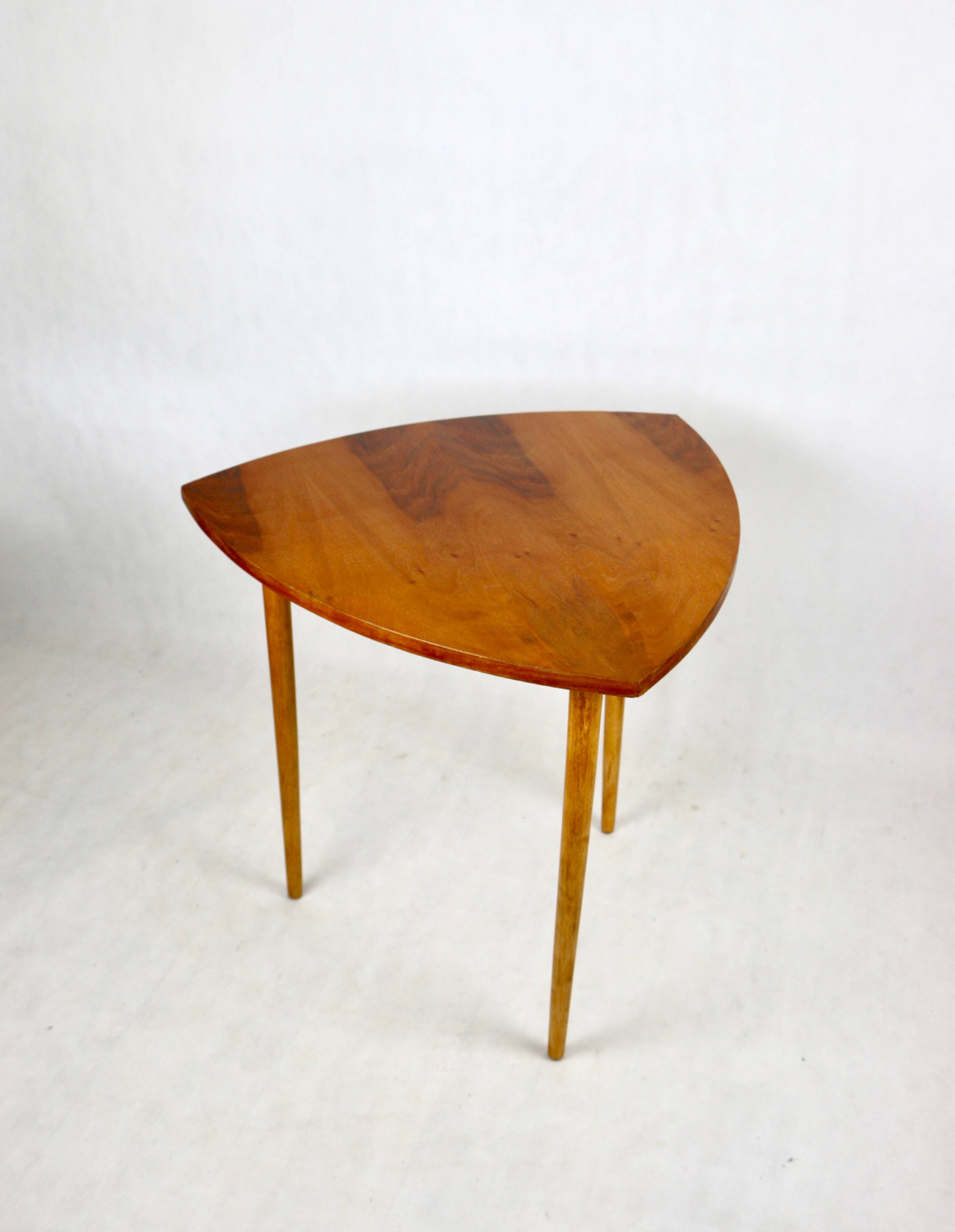 Polish leaf-shaped coffee table console from the 70s