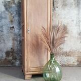 Vintage wardrobe style "bonnetière"