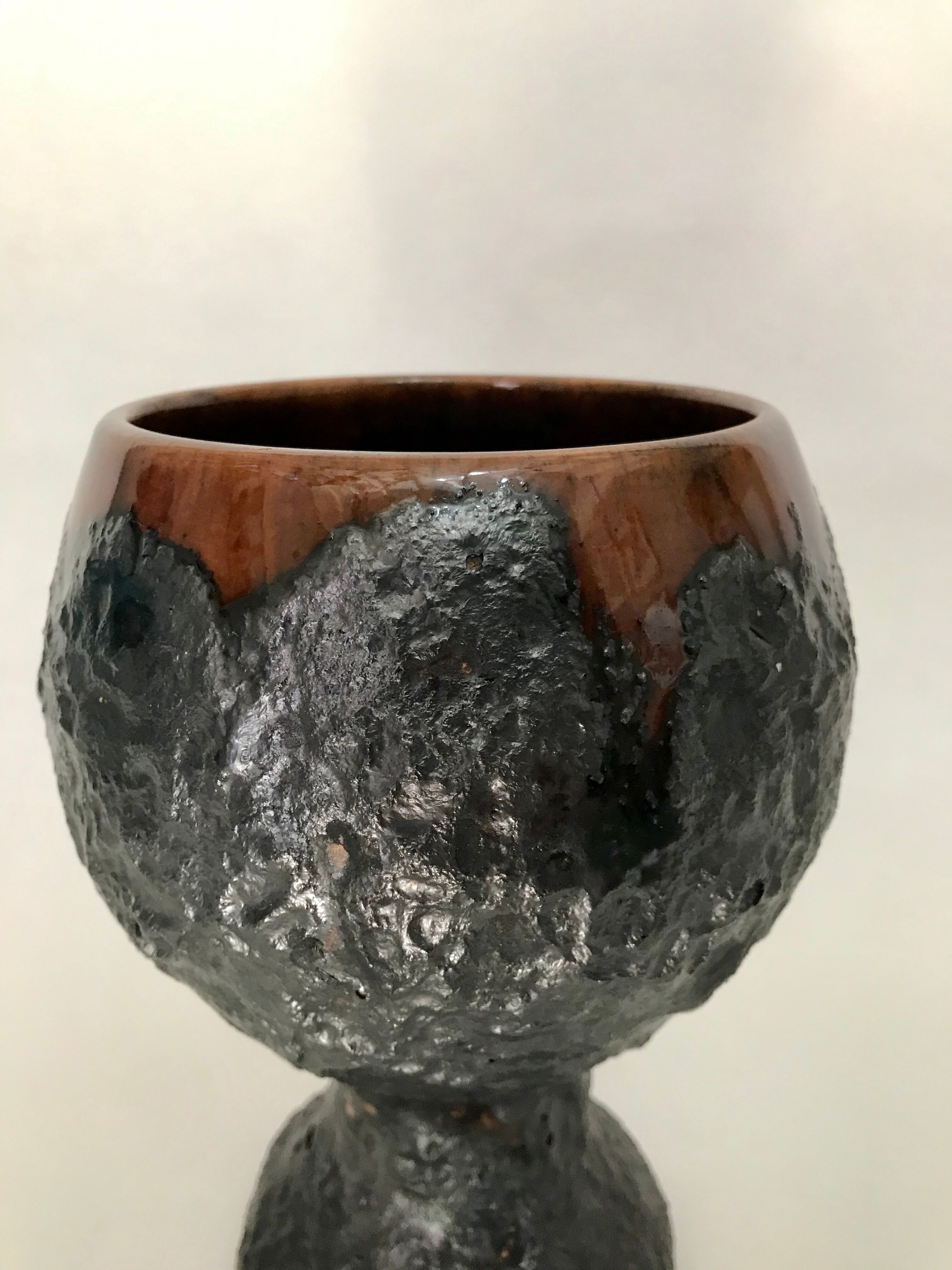Vase chalice with covered black lava effect signed by Louis Giraud, in Vallauris, circa 1960.
