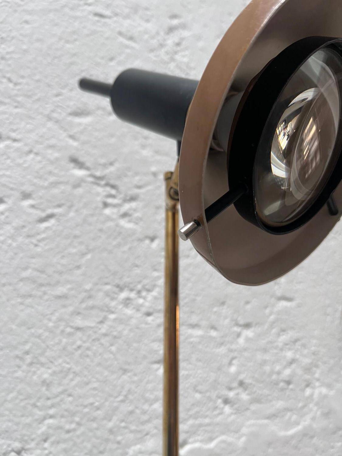 Lampe de table Mod. 553 par Oscar Torlasco pour Lumi, design italien collectible