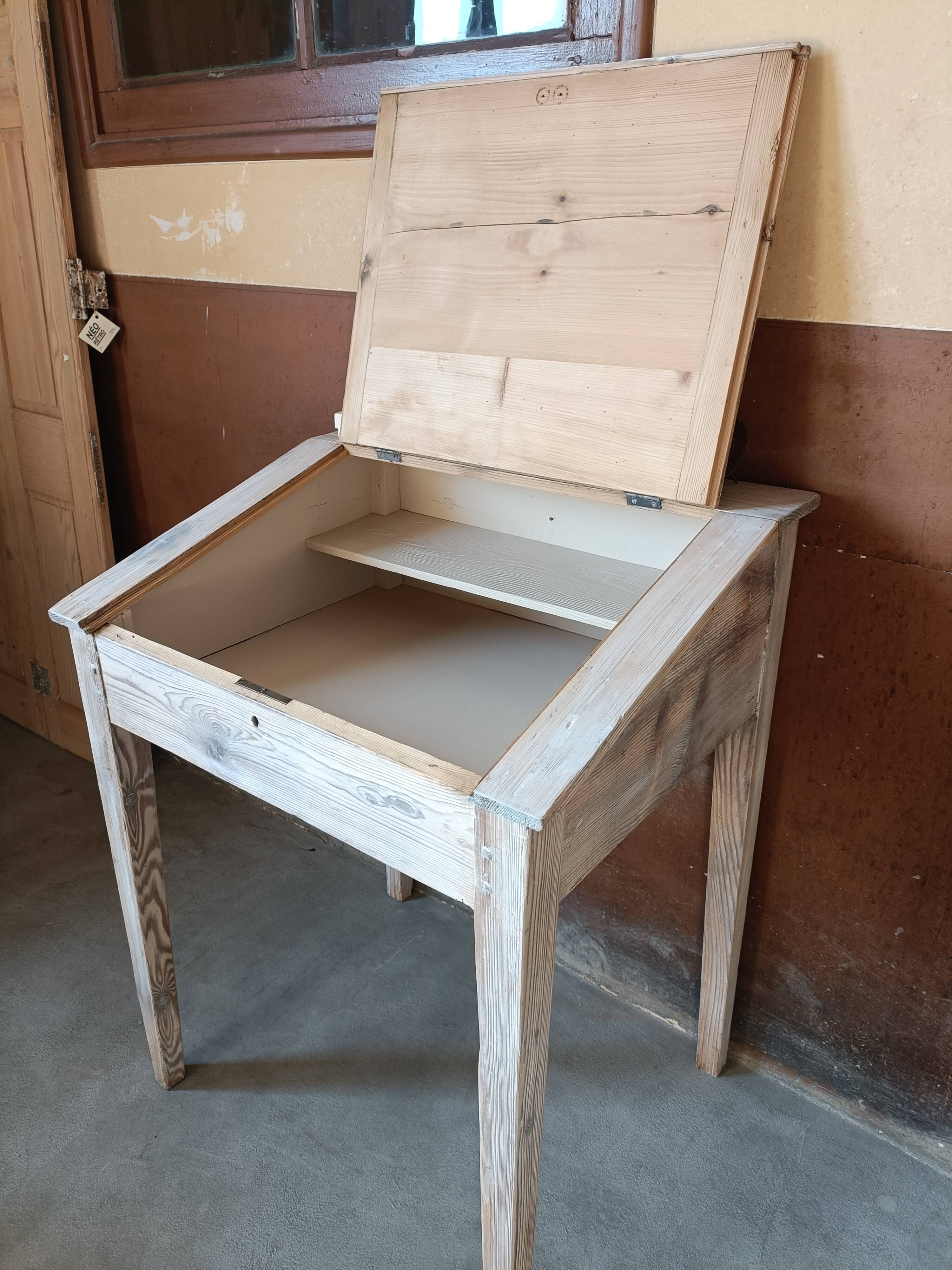 Bureau pupitre rénové