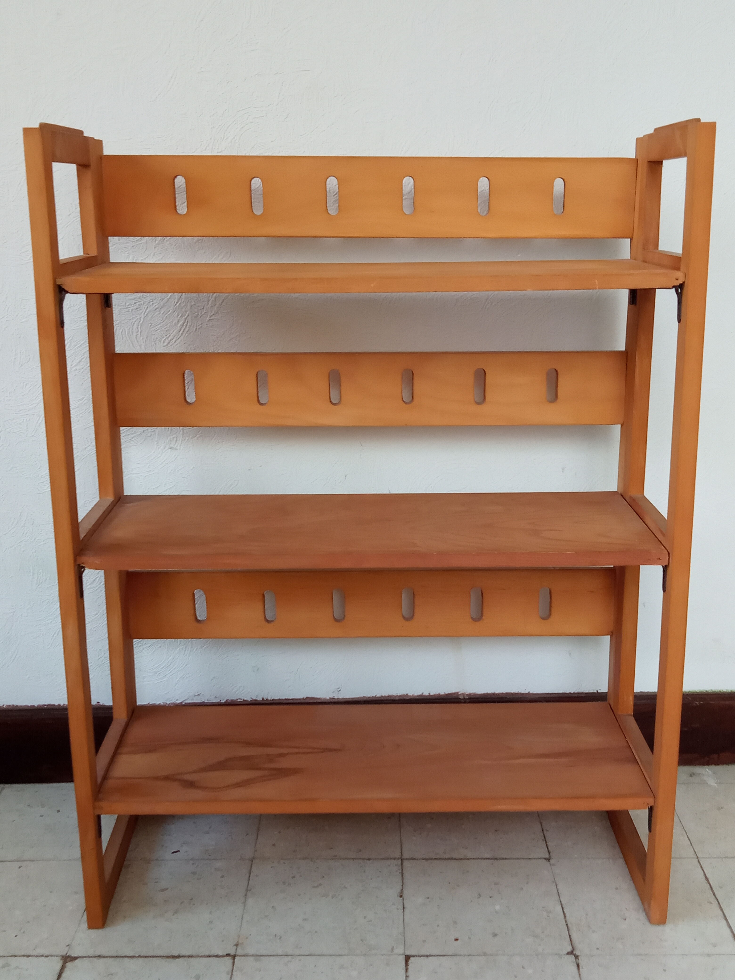 Antique folding shelf of bookseller