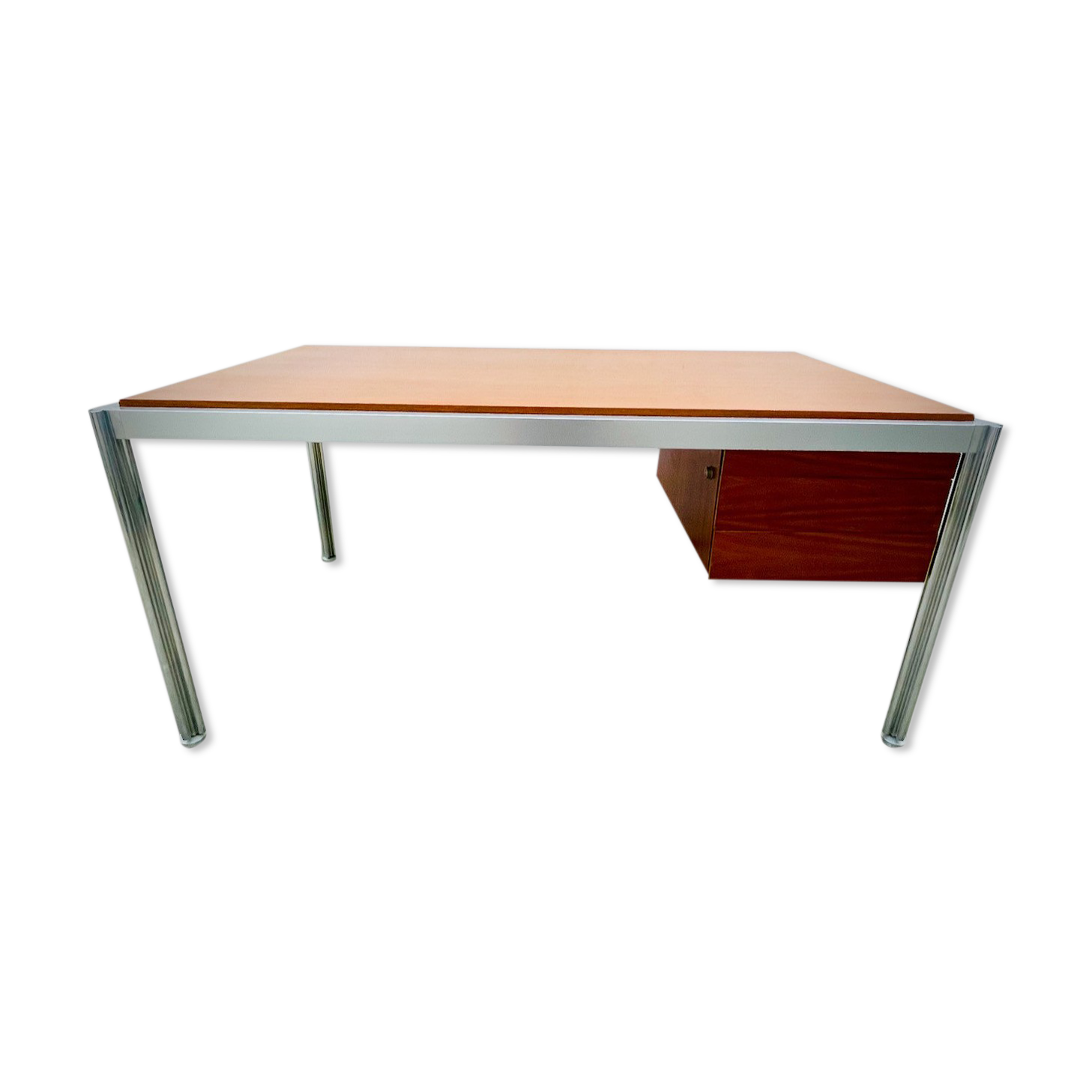 Large office of George Ciancimino in exotic wood and aluminum for Mobilier International