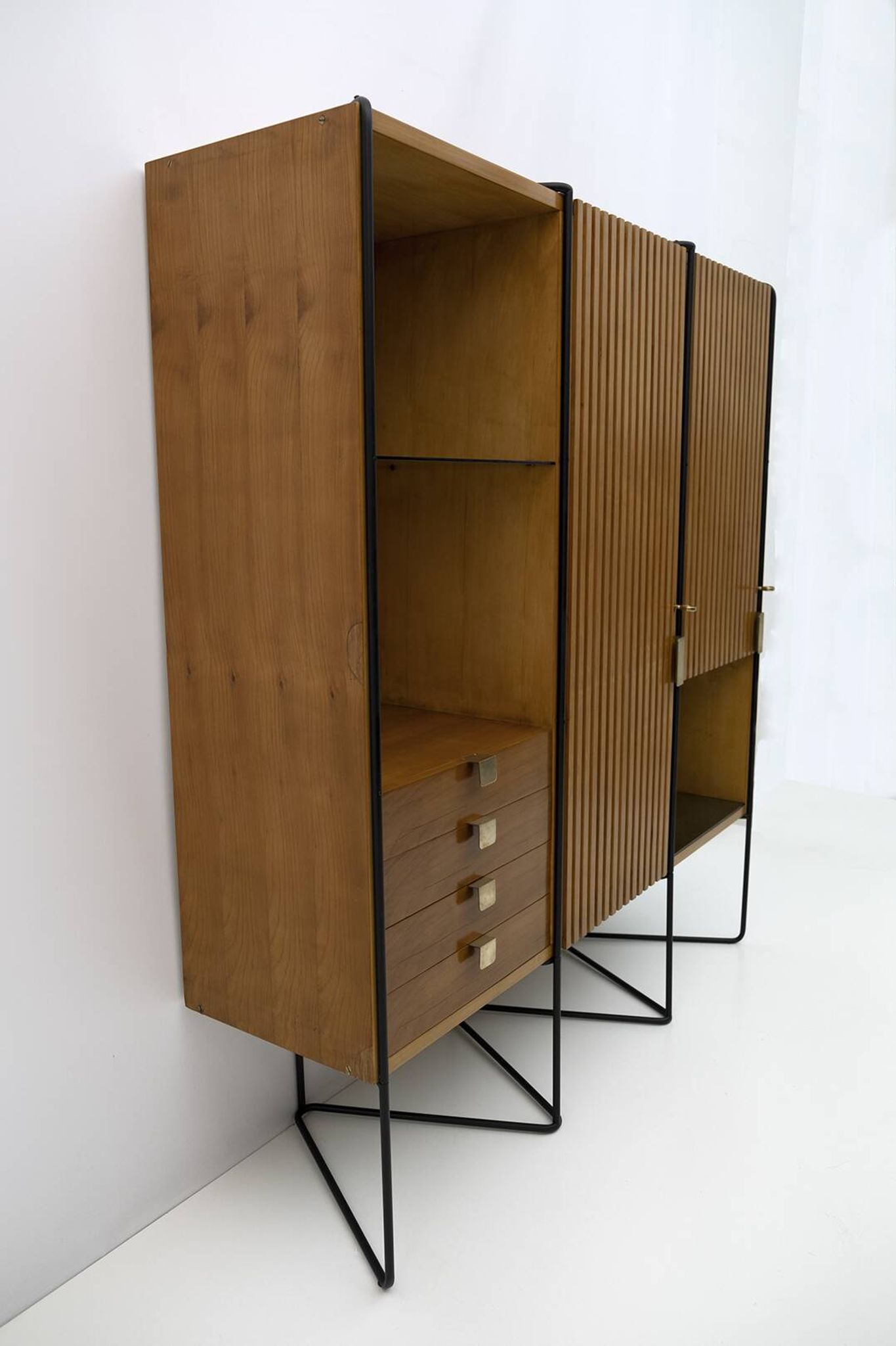 Taichiro Nakai Teak Wall Cabinet by Consorzio La Permanente Mobili, 1950s