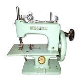 Baby Singer Sewing Machine Model 20-10 or 20 Sewhandy