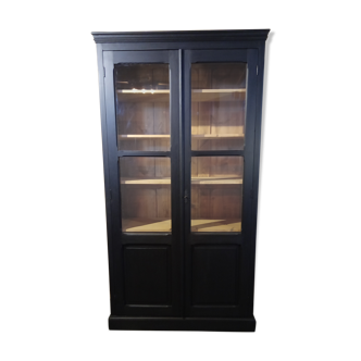 Patinated librarian