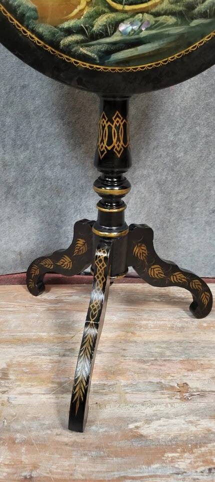 Napoleon III period pedestal table in black lacquer circa 1850