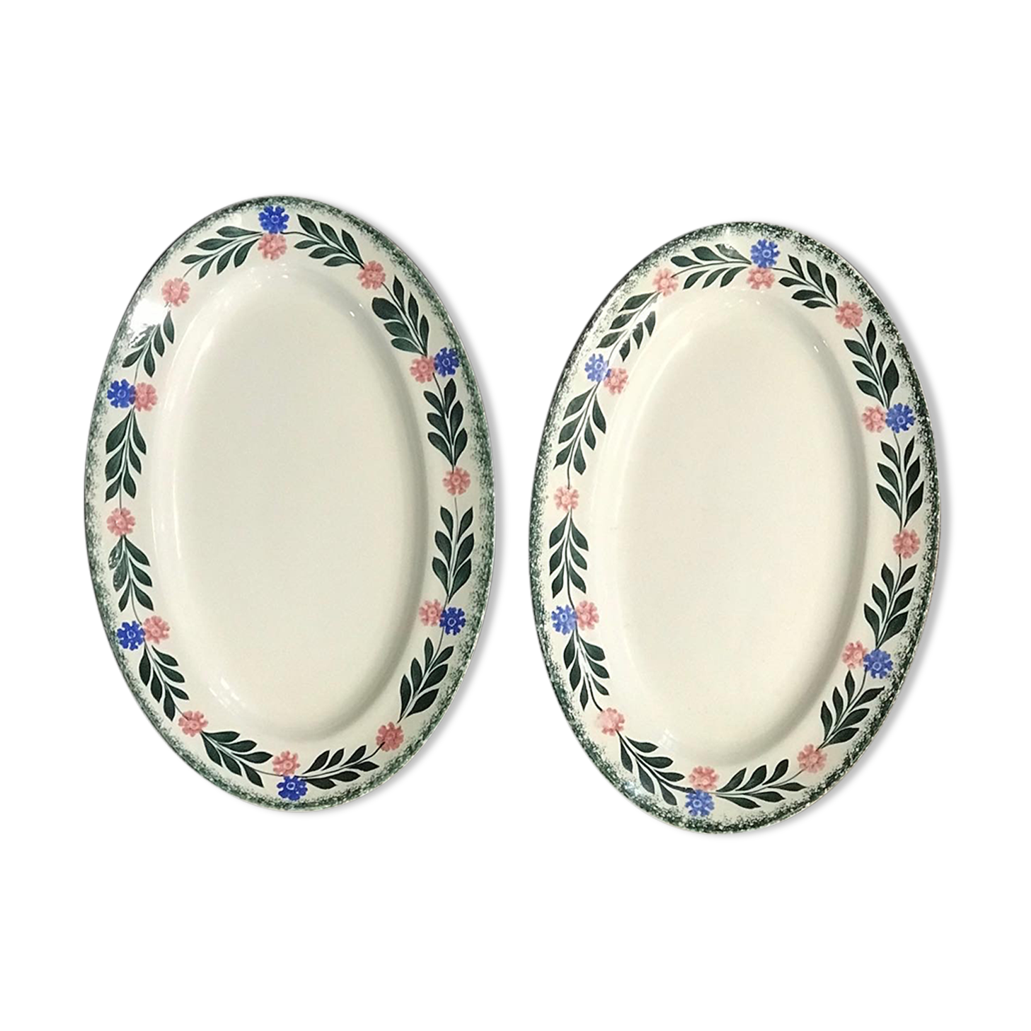 2 serving dishes with flowers