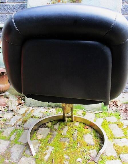 Swivel chair