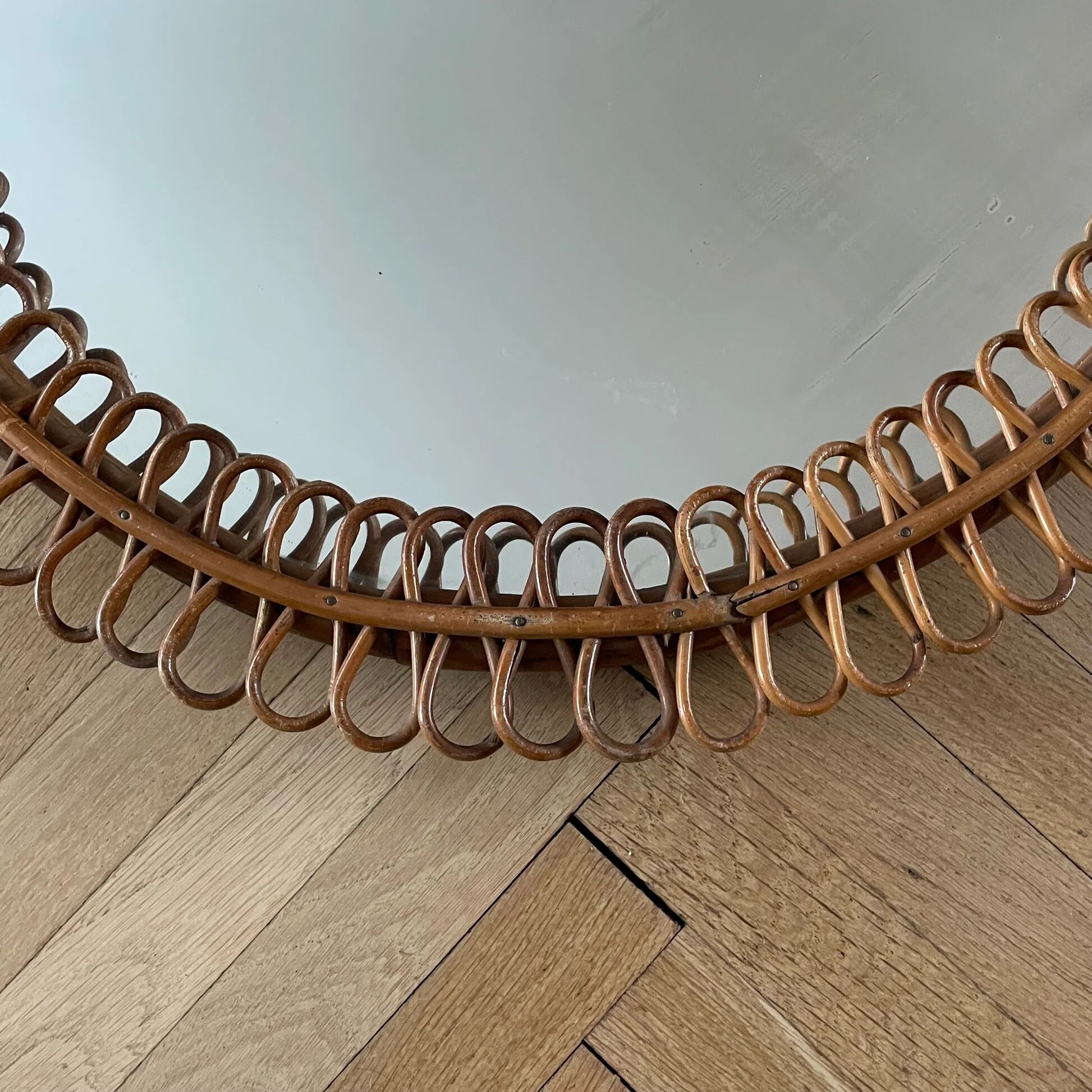 Grand miroir vintage en rotin et bambou