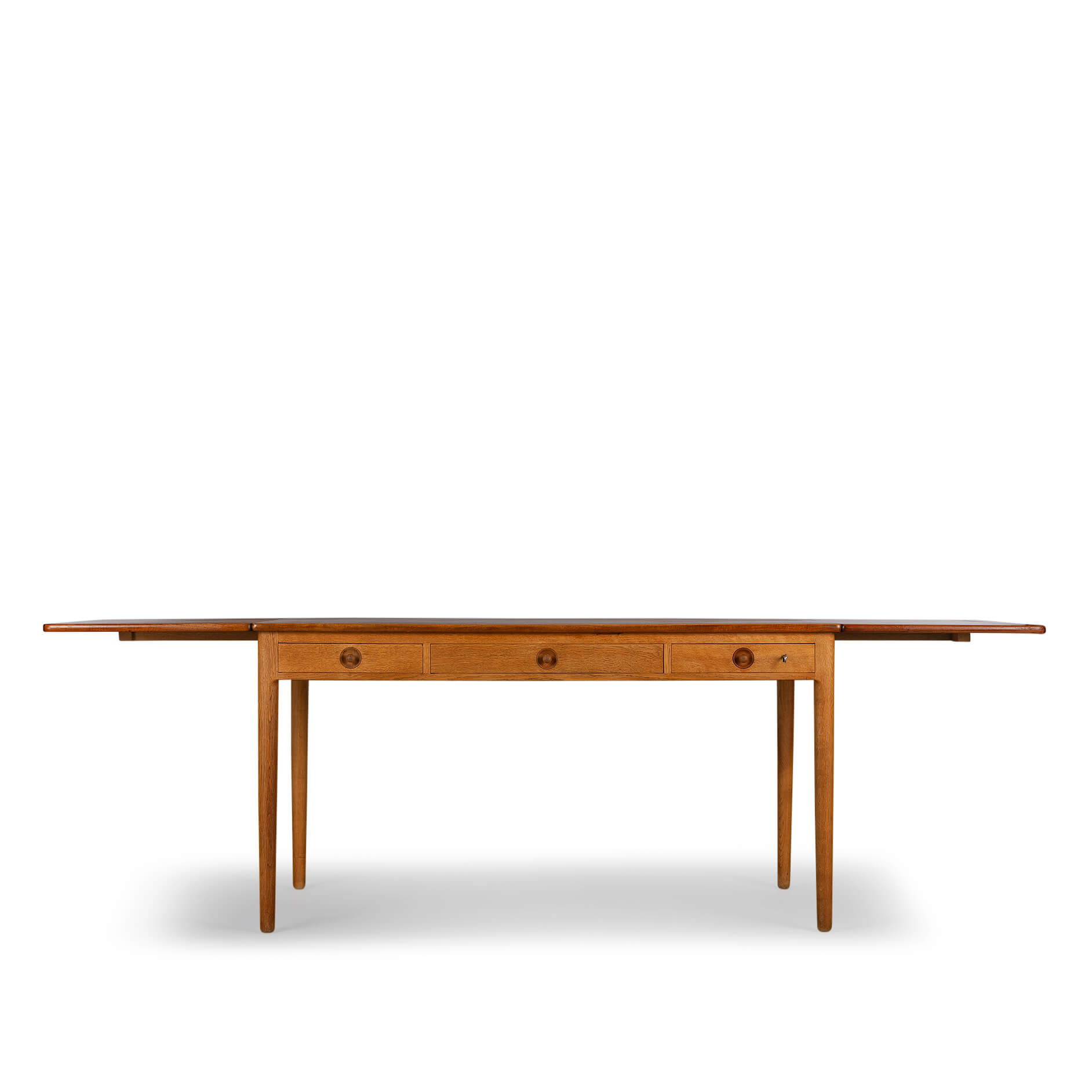 Design midcentury modern desk AT-305 by Hans J. Wegner for Andreas Tuck, 1950s