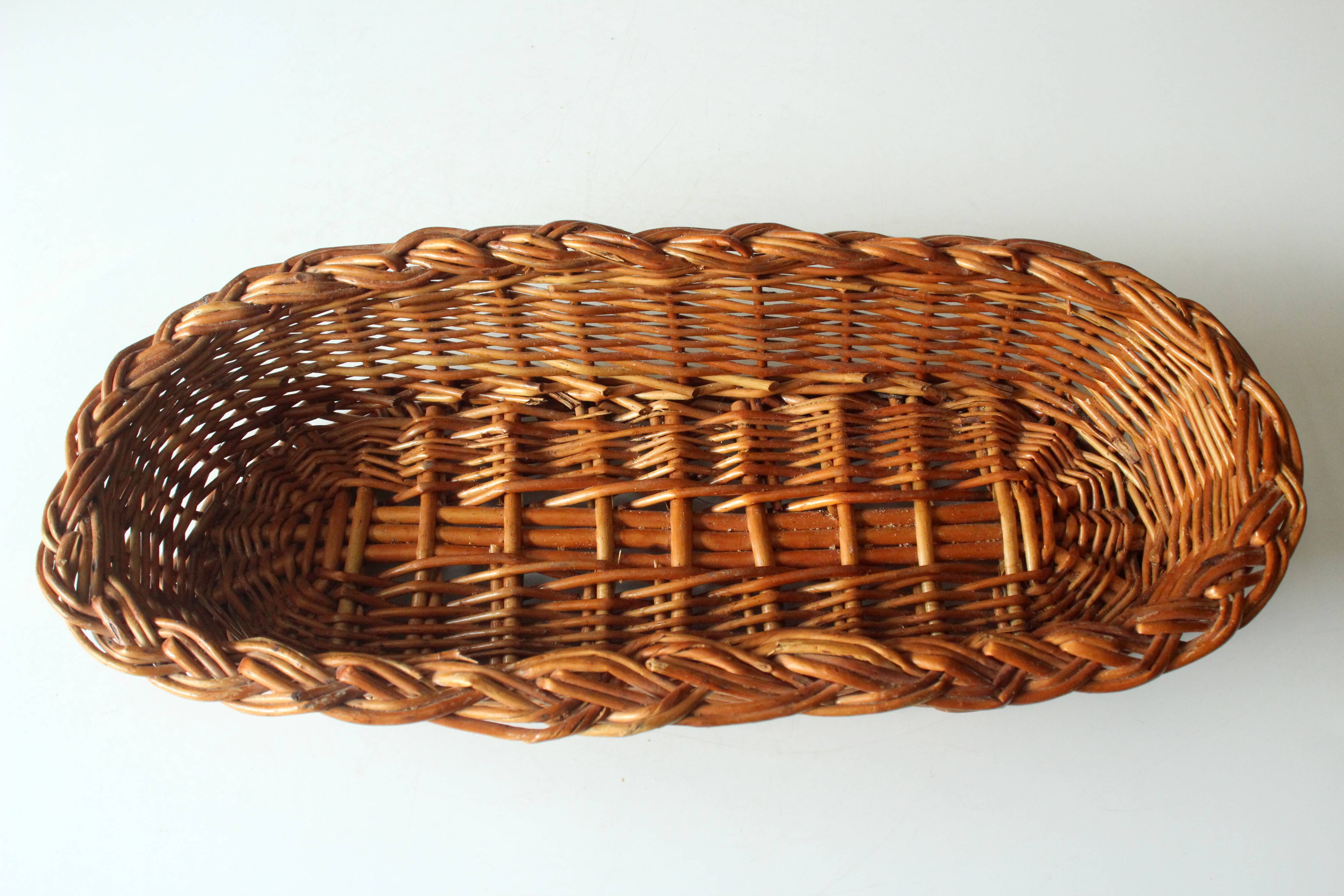 Wicker bread basket, braided, handmade, vintage from the 1970s