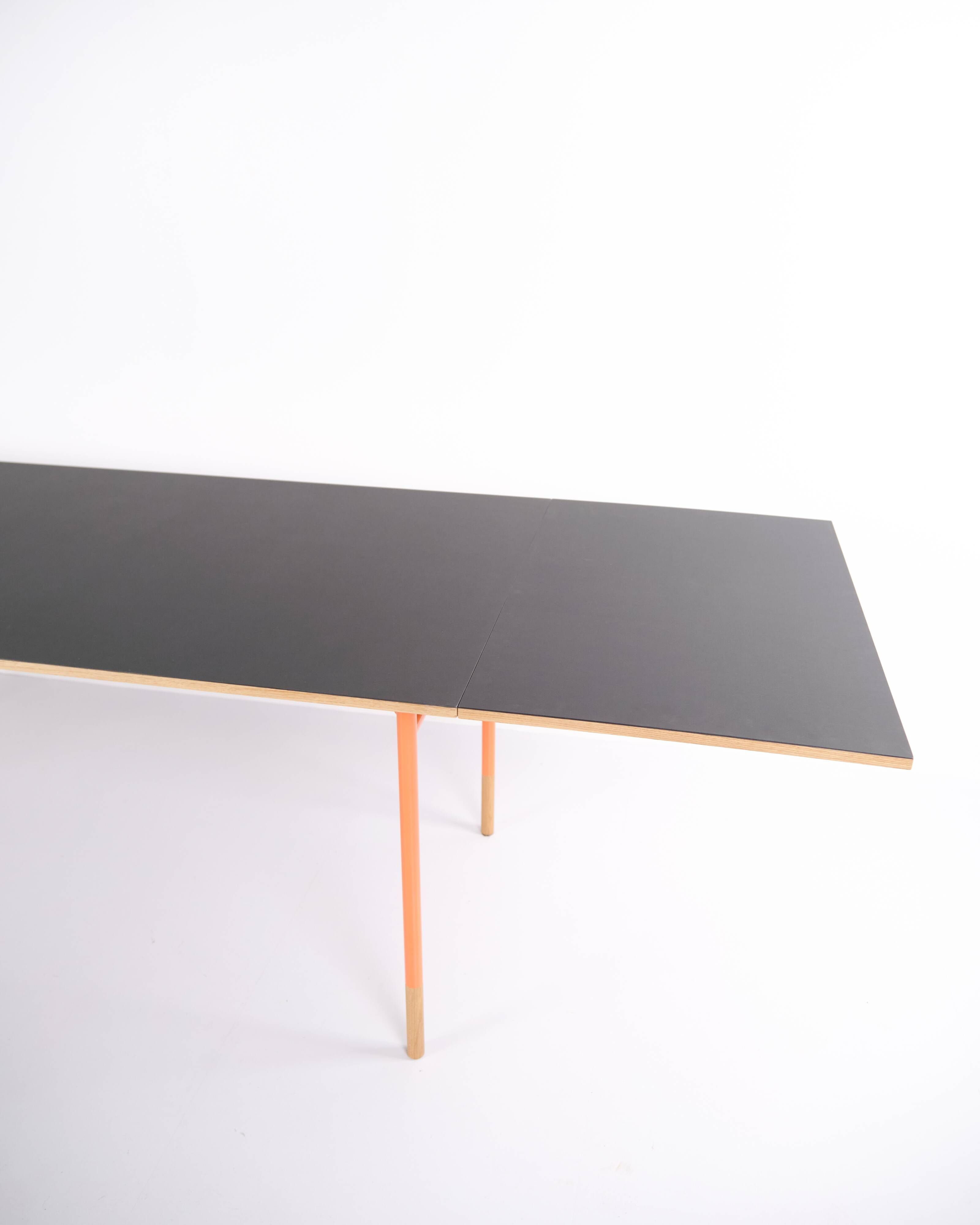 Table à manger Nyhavn – Finn Juhl – Maison de Finn Juhl – linoléum gris – pin de l'Oregon – 2015