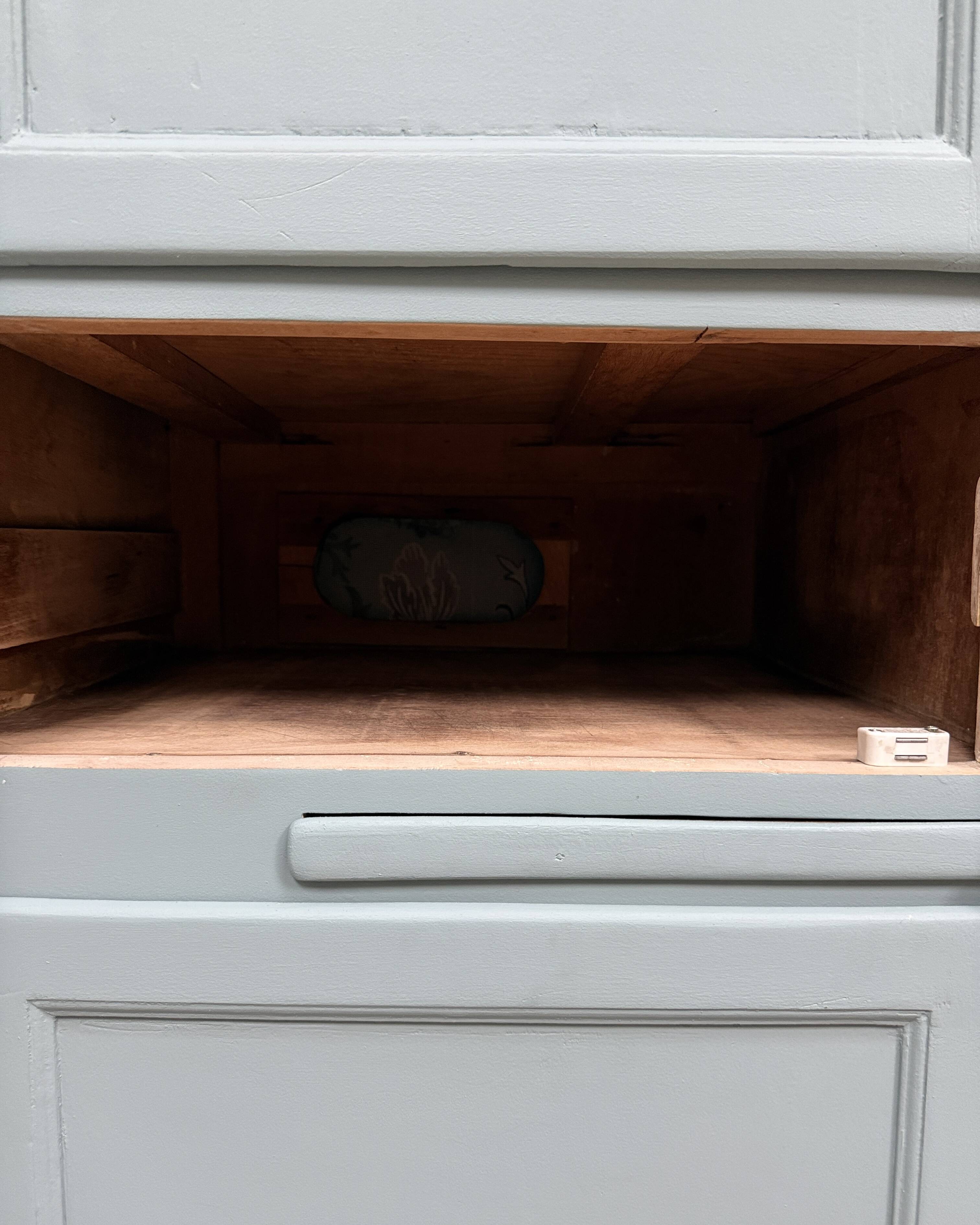 Mado wardrobe (renovated)